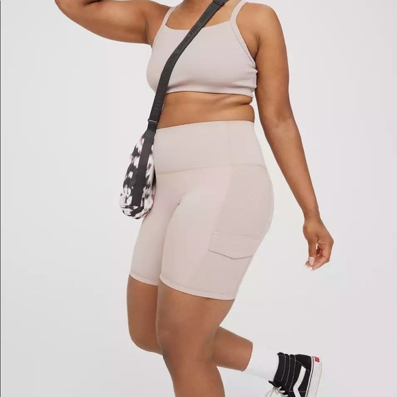 AERIE OFFLINE Goals Ribbed 7" Cargo Pocket Bike Short Sz M - Picture 3 of 10